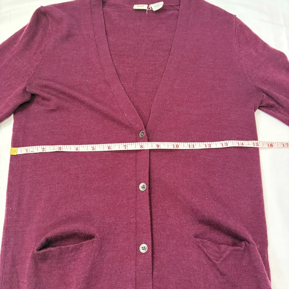 Gap 100% Extra Fine Merino Wool Button Front Cardigan Purple Women’s XS - Picture 6 of 9